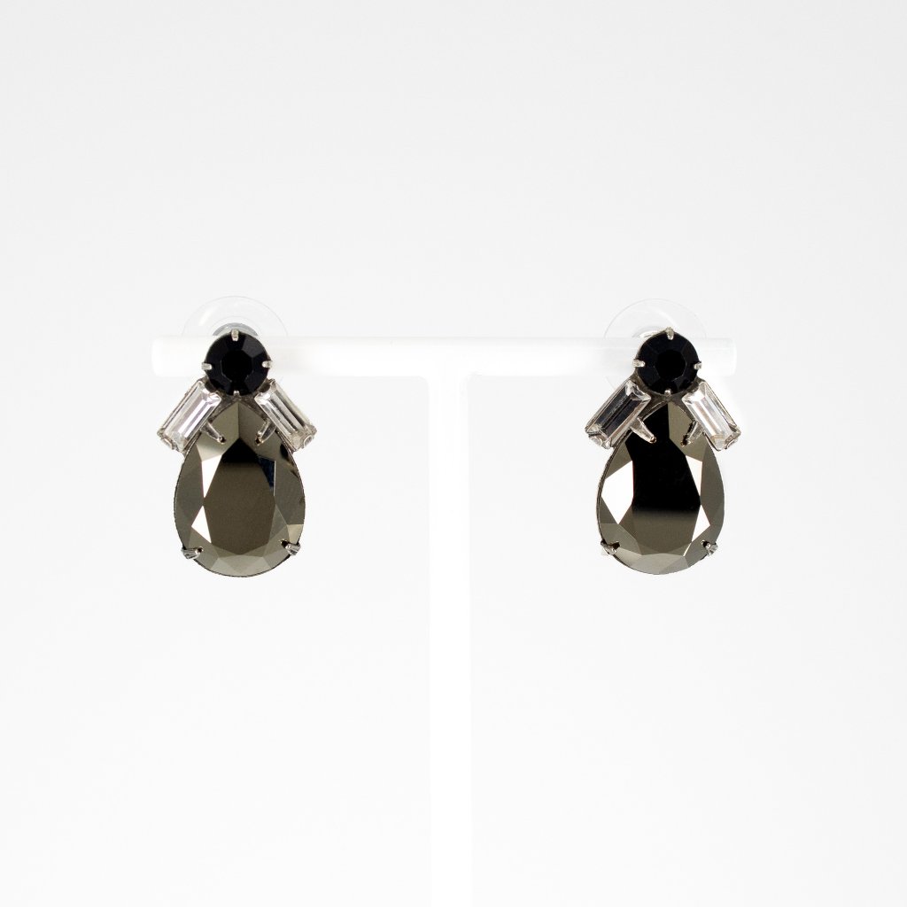 Dannijo Black Teardrop Rhinestone Stud Earrings 54$